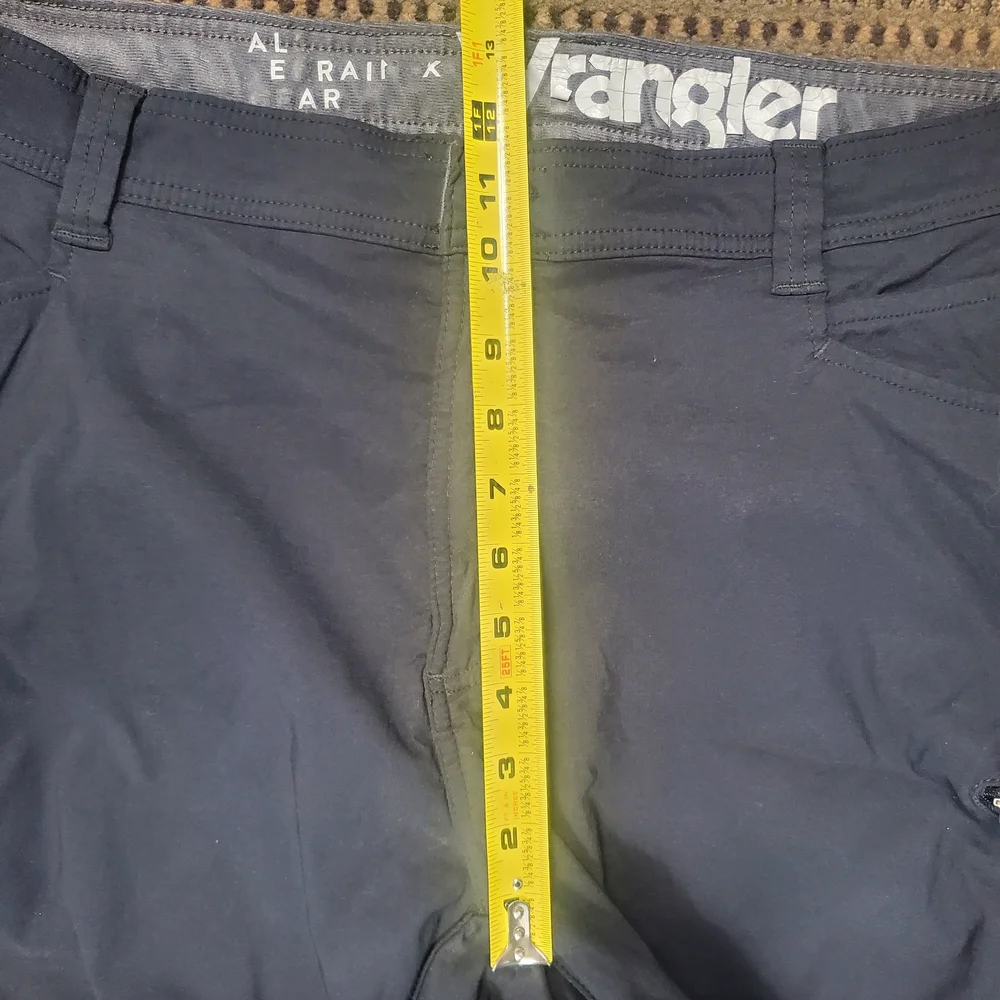 Wrangler ATG Fleece Lined Cargo Pants Mens 40x30 Black Relaxed Fit